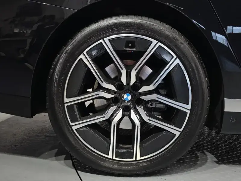 2025 BMW 7 серии с пробегом 12 584 км