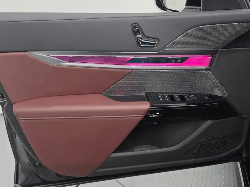 2025 BMW 7 серии с пробегом 12 584 км