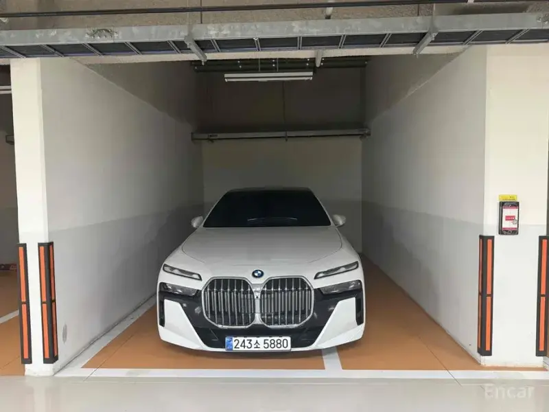 2025 BMW 7 серии с пробегом 8 945 км