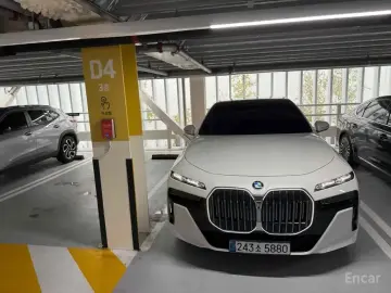 2025 BMW 7 серии с пробегом 8 945 км