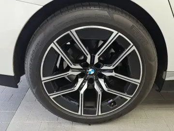 2023 BMW 7 серии с пробегом 38 486 км