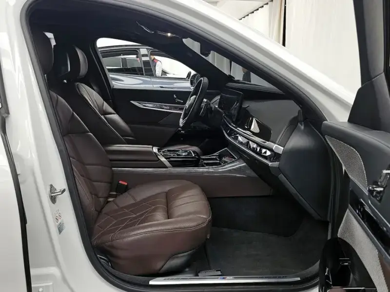 2023 BMW 7 серии с пробегом 38 486 км