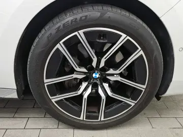 2023 BMW 7 серии с пробегом 38 486 км