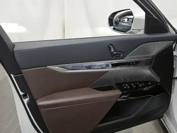 2023 BMW 7 серии с пробегом 38 486 км