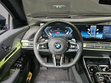 2025 BMW 7 серии с пробегом 10 229 км