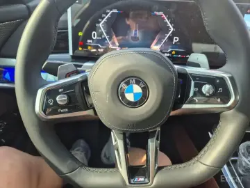 2025 BMW 7 серии с пробегом 6 742 км
