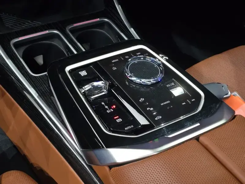 2025 BMW 7 серии с пробегом 15 744 км