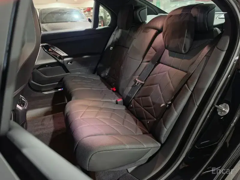 2025 BMW 7 серии с пробегом 10 308 км