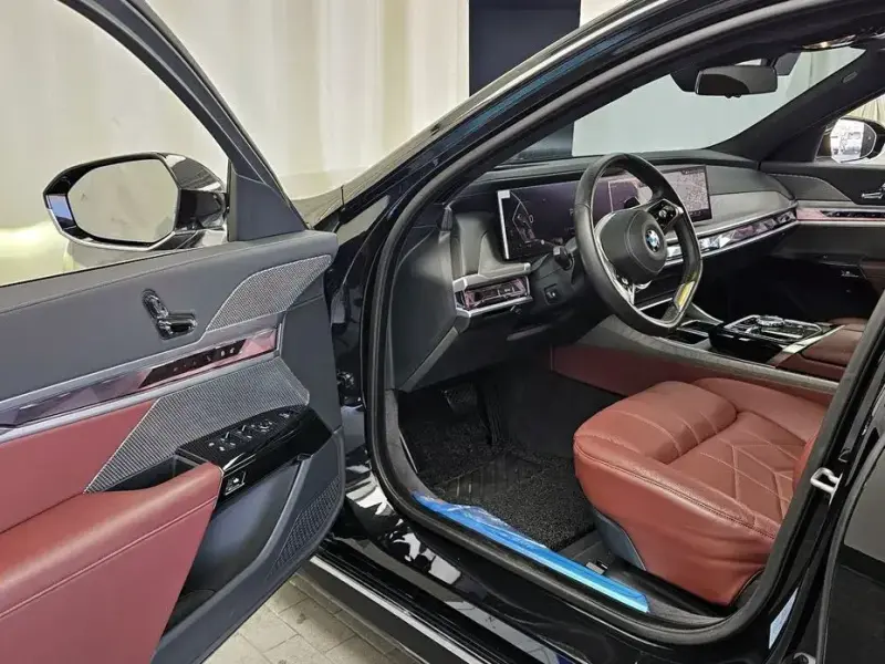 2023 BMW 7 серии с пробегом 38 555 км