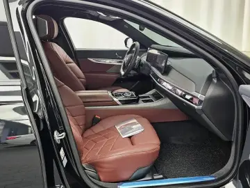 2023 BMW 7 серии с пробегом 38 555 км