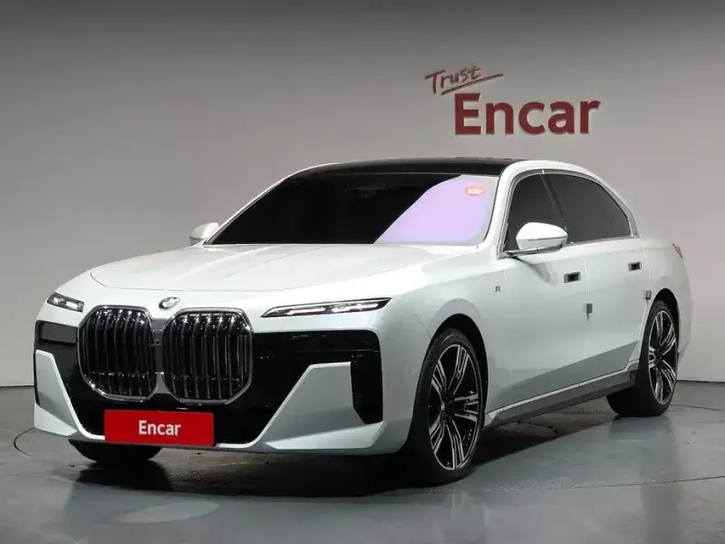 2025 BMW 7 серии с пробегом 5 818 км