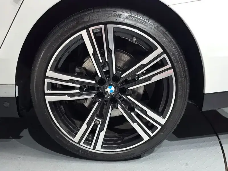 2025 BMW 7 серии с пробегом 5 818 км
