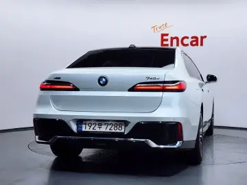 2024 BMW 7 серии с пробегом 36 899 км