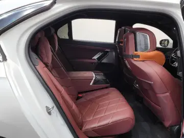 2024 BMW 7 серии с пробегом 36 899 км