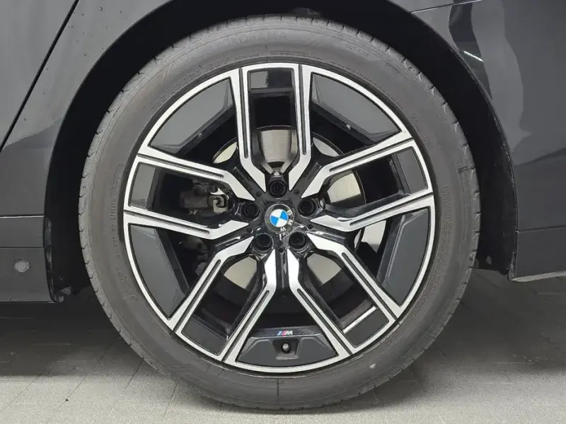 2025 BMW 7 серии с пробегом 17 546 км