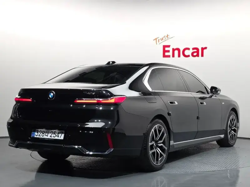2025 BMW 7 серии с пробегом 15 398 км