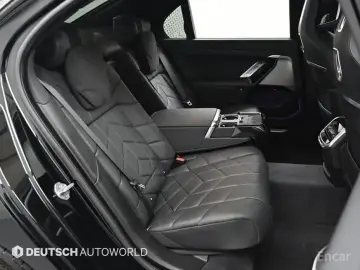 2024 BMW 7 серии с пробегом 28 983 км