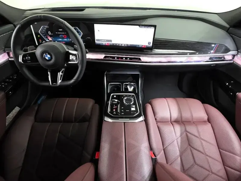 2025 BMW 7 серии с пробегом 15 398 км