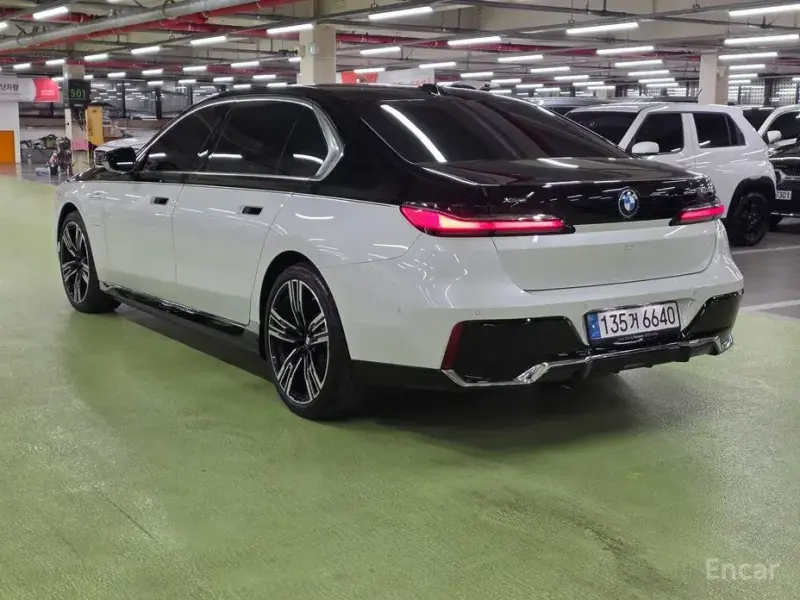 2024 BMW 7 серии с пробегом 13 036 км