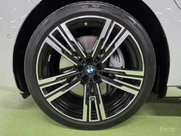 2024 BMW 7 серии с пробегом 13 036 км