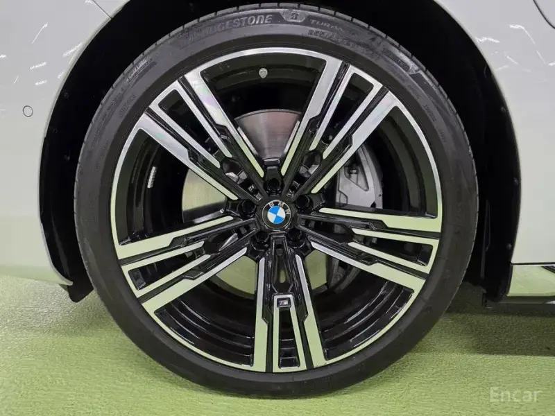 2024 BMW 7 серии с пробегом 13 036 км