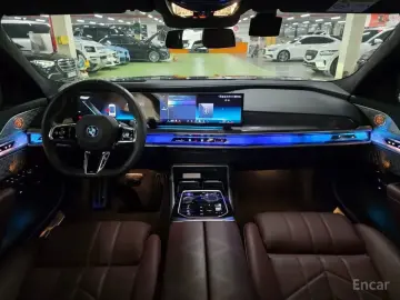 2024 BMW 7 серии с пробегом 13 036 км