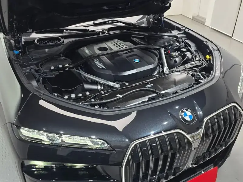 2025 BMW 7 серии с пробегом 8 375 км