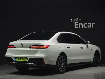 2025 BMW 7 серии с пробегом 9 142 км