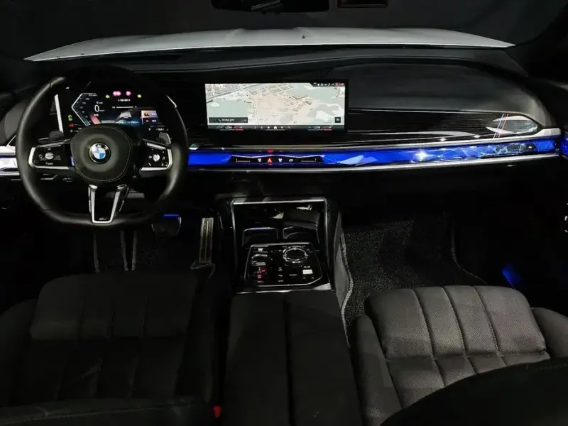 2025 BMW 7 серии с пробегом 9 142 км