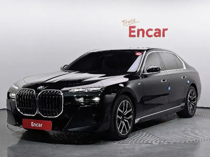 2025 BMW 7 серии с пробегом 17 689 км