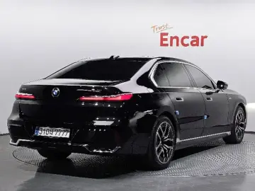 2025 BMW 7 серии с пробегом 17 689 км