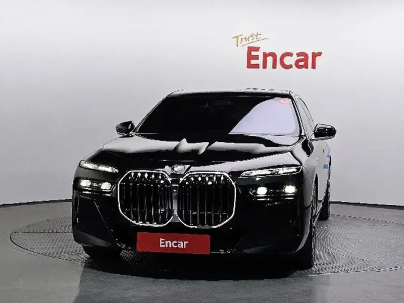 2025 BMW 7 серии с пробегом 17 689 км