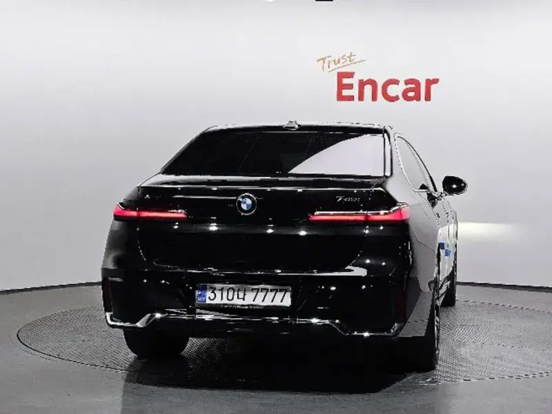 2025 BMW 7 серии с пробегом 17 689 км