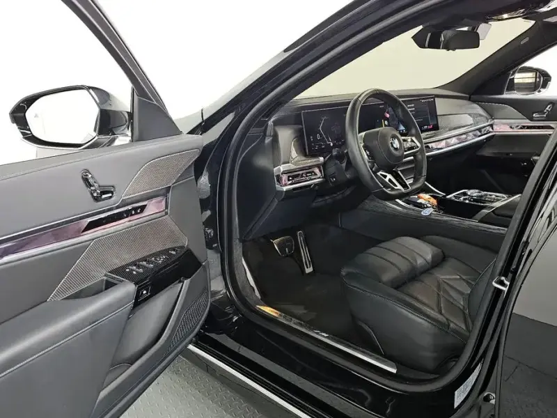2024 BMW 7 серии с пробегом 25 343 км