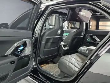 2023 BMW 7 серии с пробегом 20 401 км