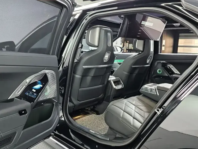 2023 BMW 7 серии с пробегом 20 401 км