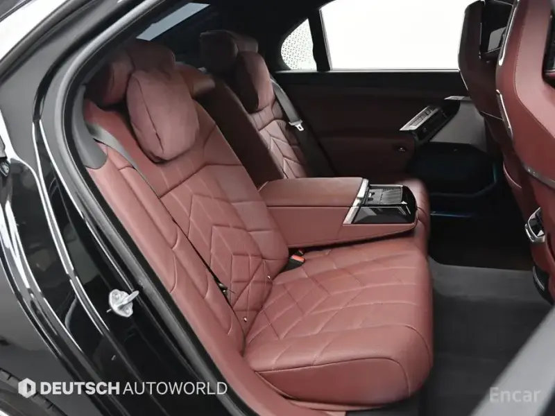 2024 BMW 7 серии с пробегом 24 288 км