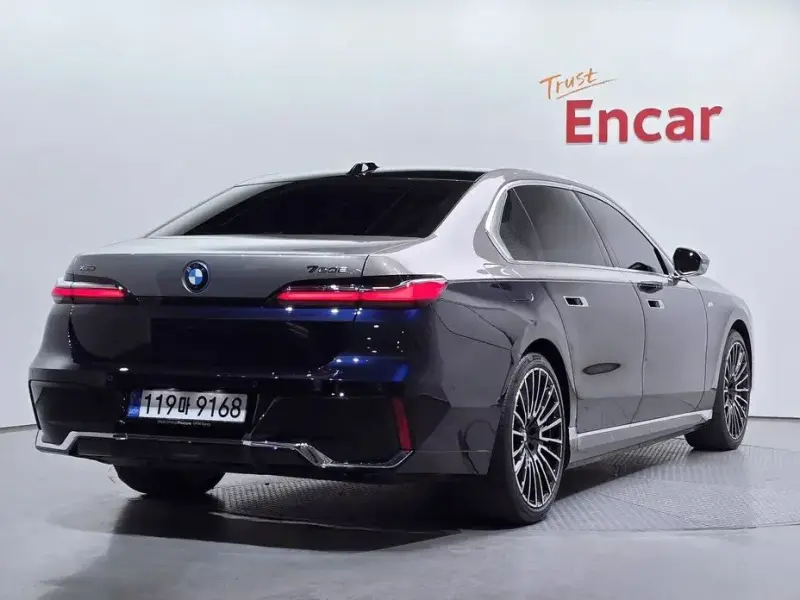 2025 BMW 7 серии с пробегом 7 400 км