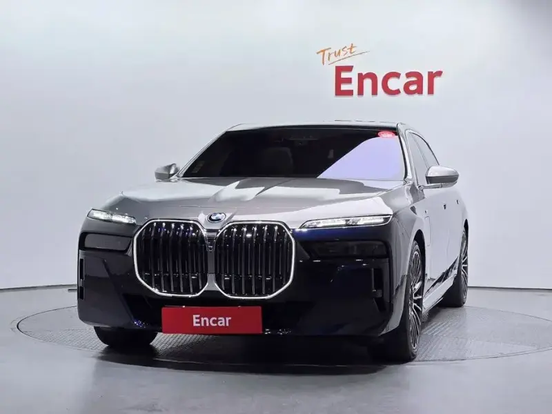 2025 BMW 7 серии с пробегом 7 400 км