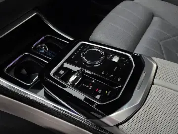 2025 BMW 7 серии с пробегом 7 400 км