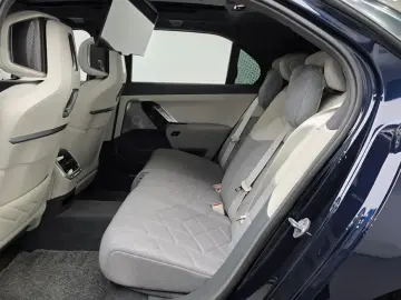 2025 BMW 7 серии с пробегом 7 400 км