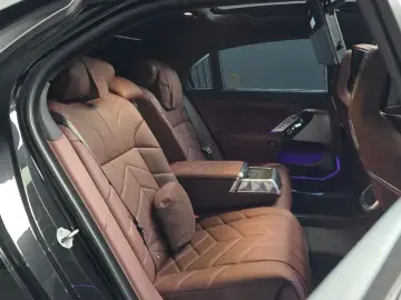 2025 BMW 7 серии с пробегом 5 567 км