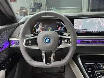 2025 BMW 7 серии с пробегом 7 400 км