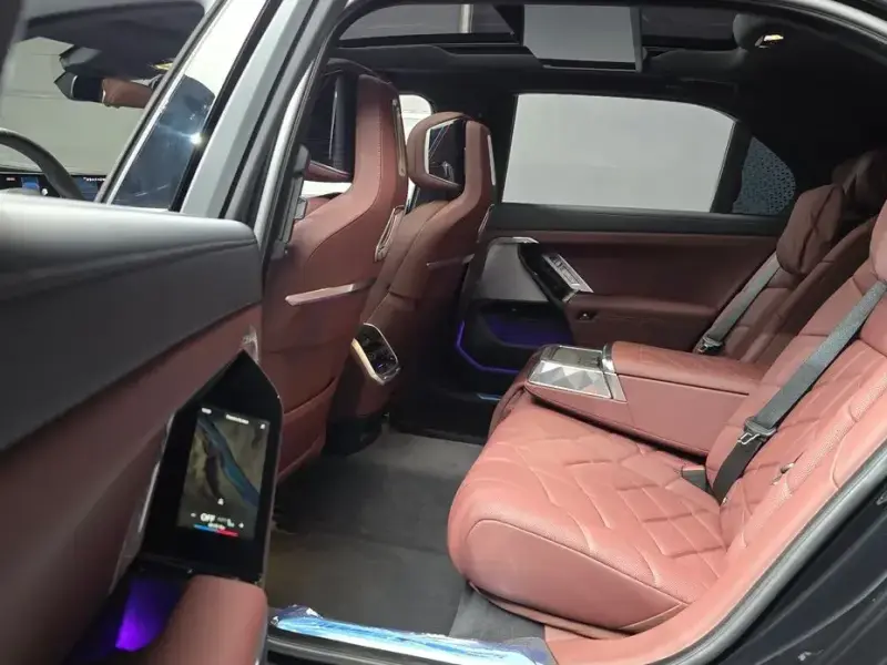 2025 BMW 7 серии с пробегом 5 567 км