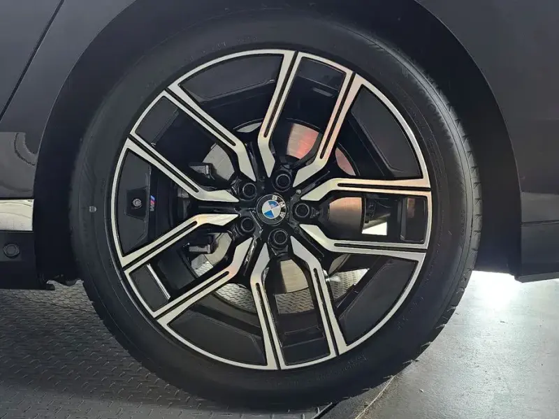 2025 BMW 7 серии с пробегом 5 567 км