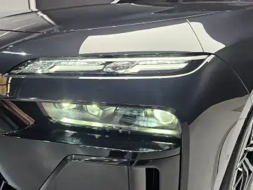 2025 BMW 7 серии с пробегом 5 567 км