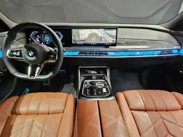 2024 BMW 7 серии с пробегом 25 959 км