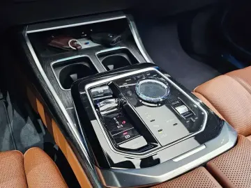 2024 BMW 7 серии с пробегом 25 959 км