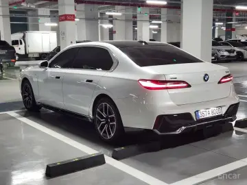 2025 BMW 7 серии с пробегом 18 000 км
