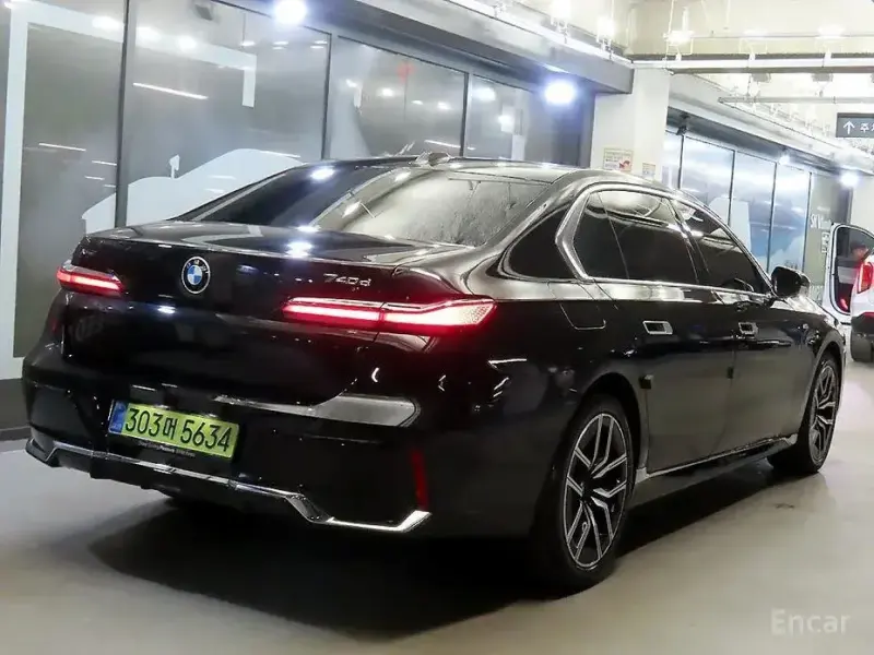 2025 BMW 7 серии с пробегом 18 198 км